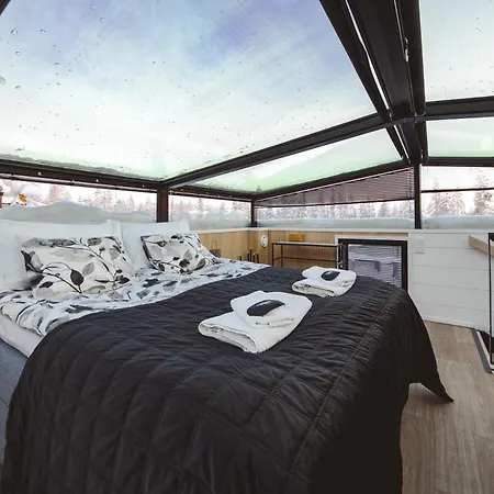 Glass Ceiling Kipinae Levi