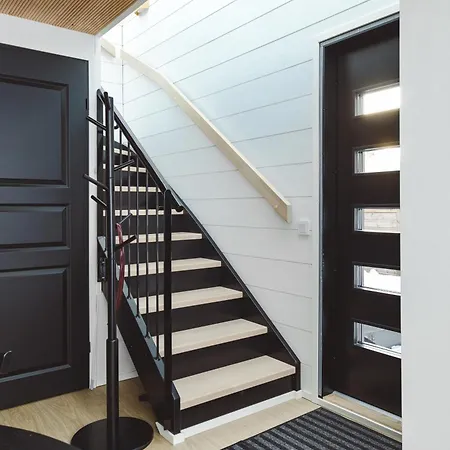 Glass Ceiling Kipinae